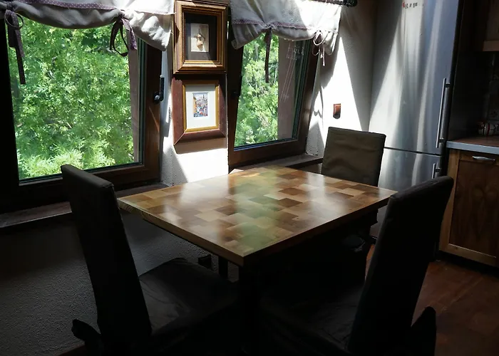 Karina Art Mountain View *