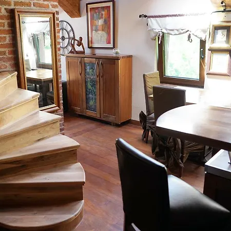 Karina Art Mountain View Apartmán *