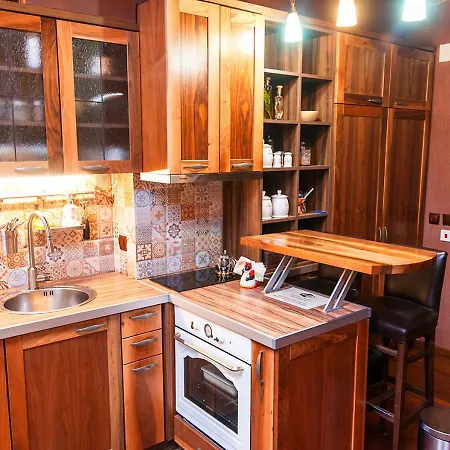 Karina Art Mountain View